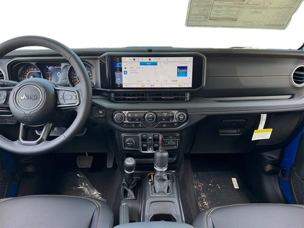 new 2025 Jeep Gladiator car, priced at $42,423