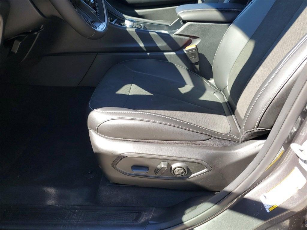 new 2025 Jeep Grand Cherokee car, priced at $38,478