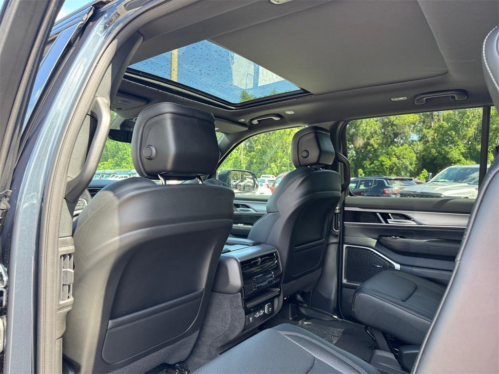 new 2025 Jeep Wagoneer car, priced at $70,998