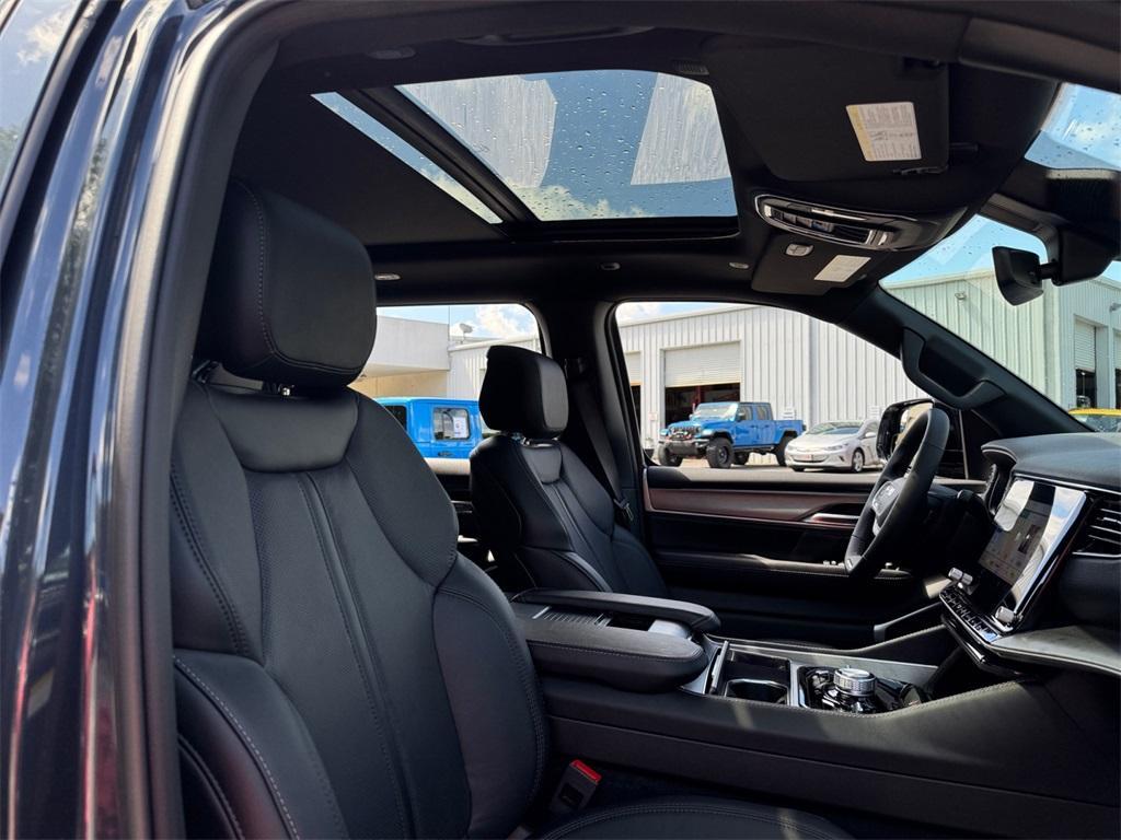 new 2025 Jeep Wagoneer car, priced at $70,998
