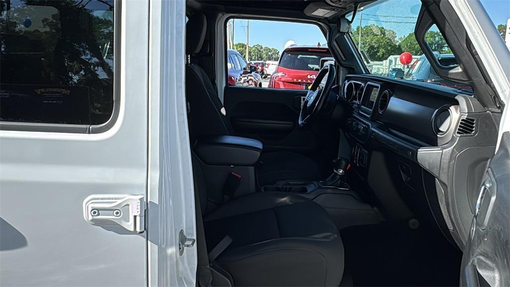 used 2021 Jeep Wrangler Unlimited car, priced at $27,688
