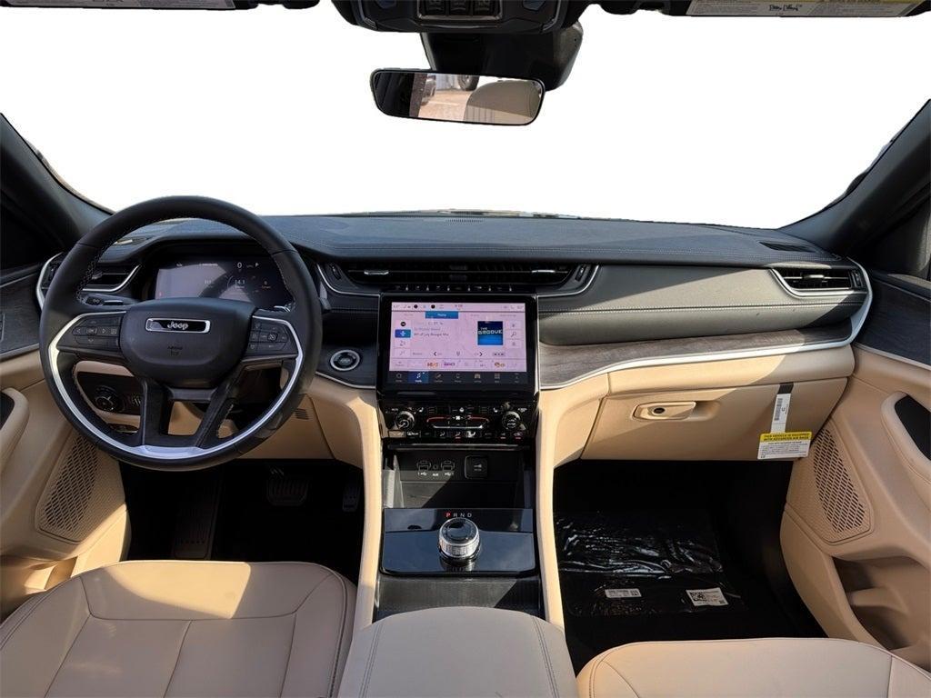 new 2025 Jeep Grand Cherokee L car, priced at $45,941