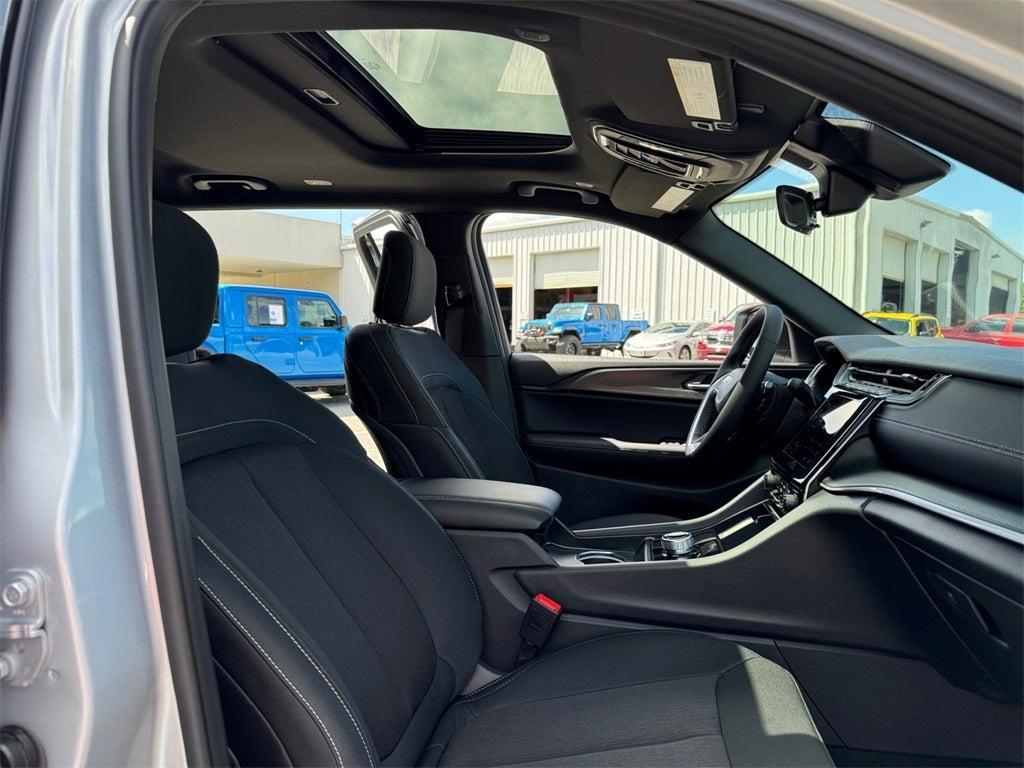 new 2025 Jeep Grand Cherokee L car, priced at $38,122