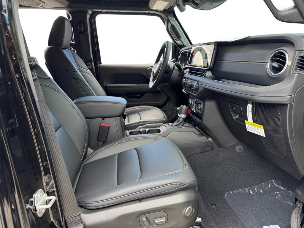 new 2025 Jeep Wrangler car, priced at $47,837