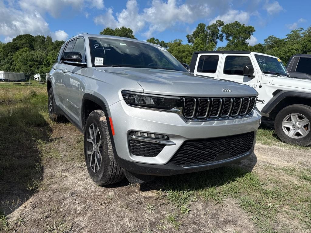 used 2024 Jeep Grand Cherokee car, priced at $36,391