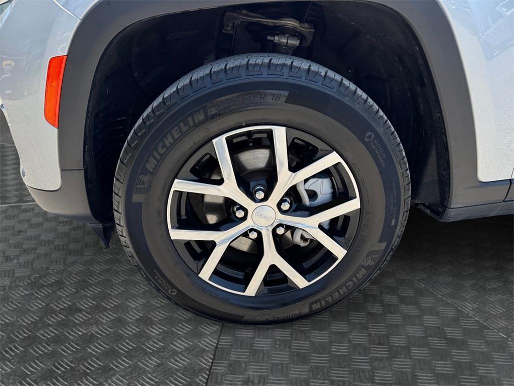used 2024 Jeep Grand Cherokee car, priced at $34,000