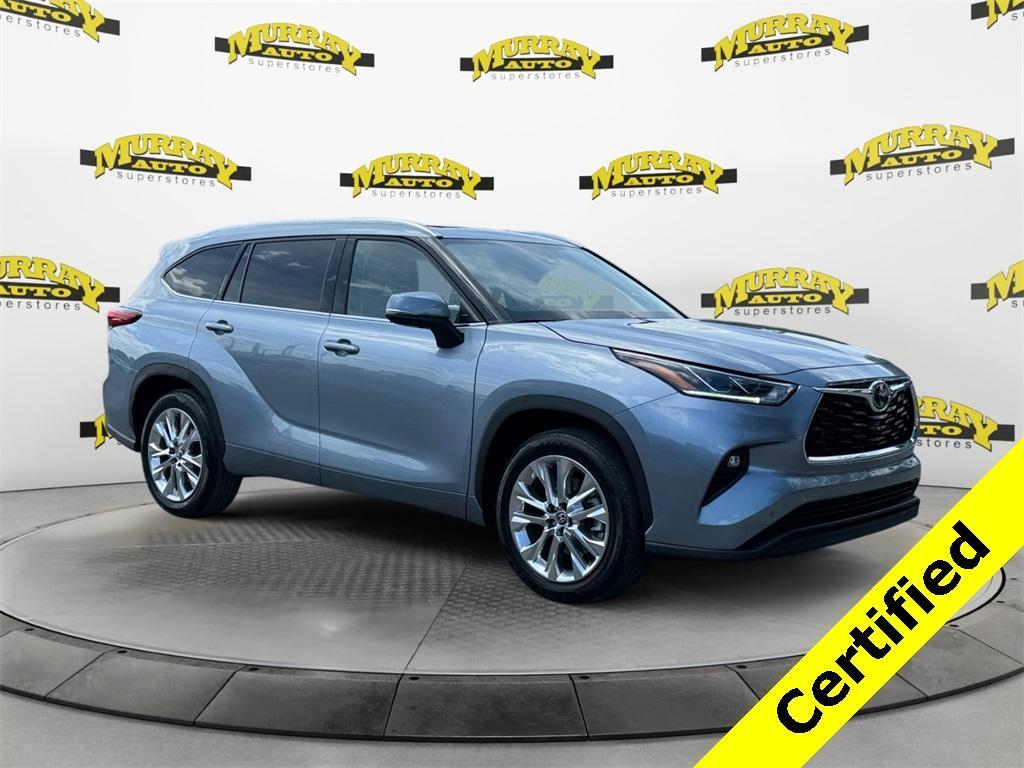 used 2023 Toyota Highlander car, priced at $40,900