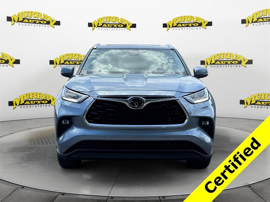 used 2023 Toyota Highlander car, priced at $40,900