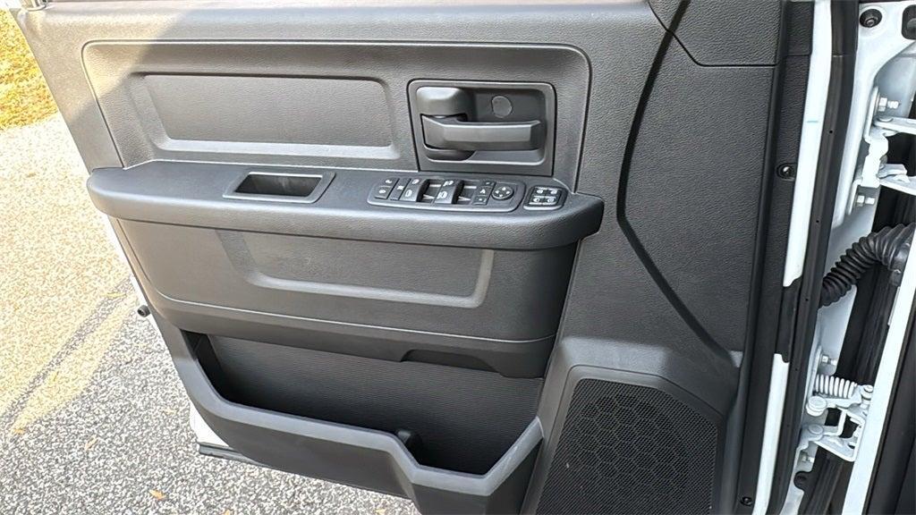 new 2024 Ram 3500 car, priced at $61,651