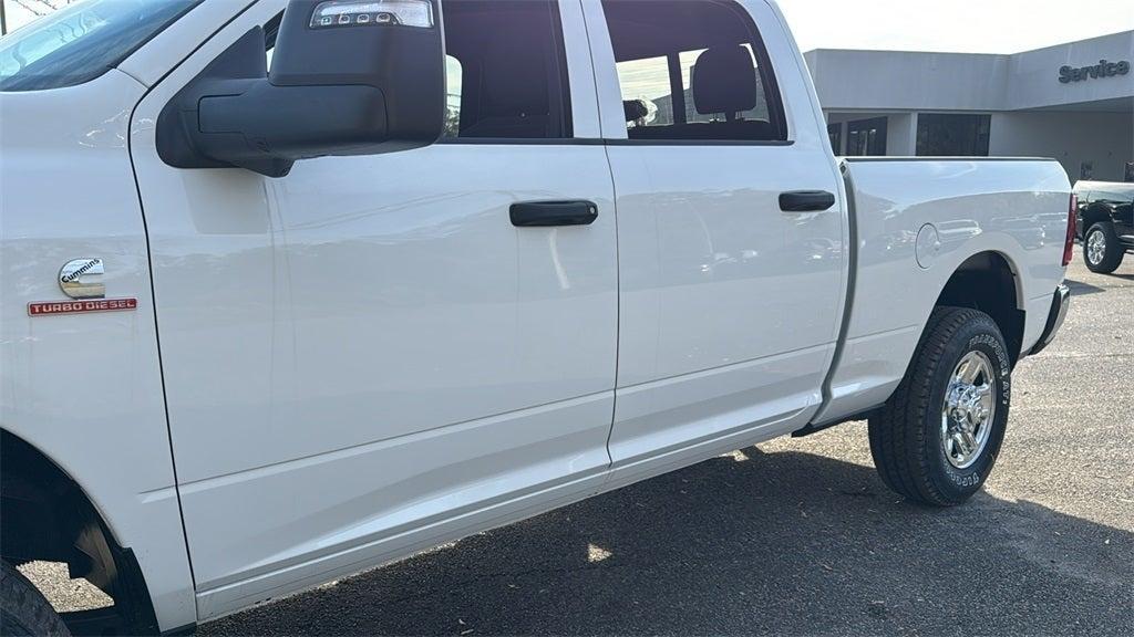 new 2024 Ram 3500 car, priced at $61,651