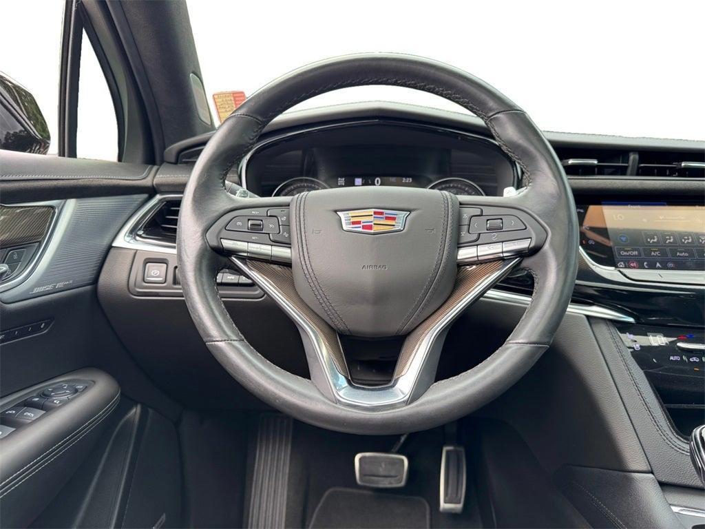 used 2023 Cadillac XT6 car, priced at $41,990