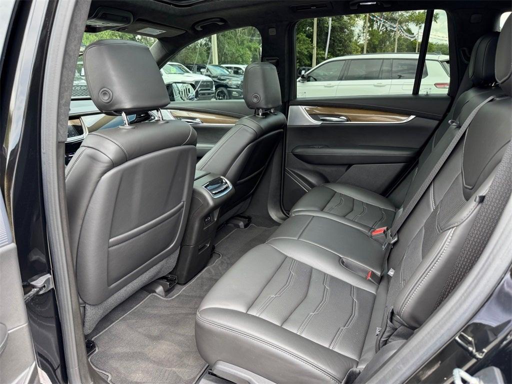 used 2023 Cadillac XT6 car, priced at $41,990