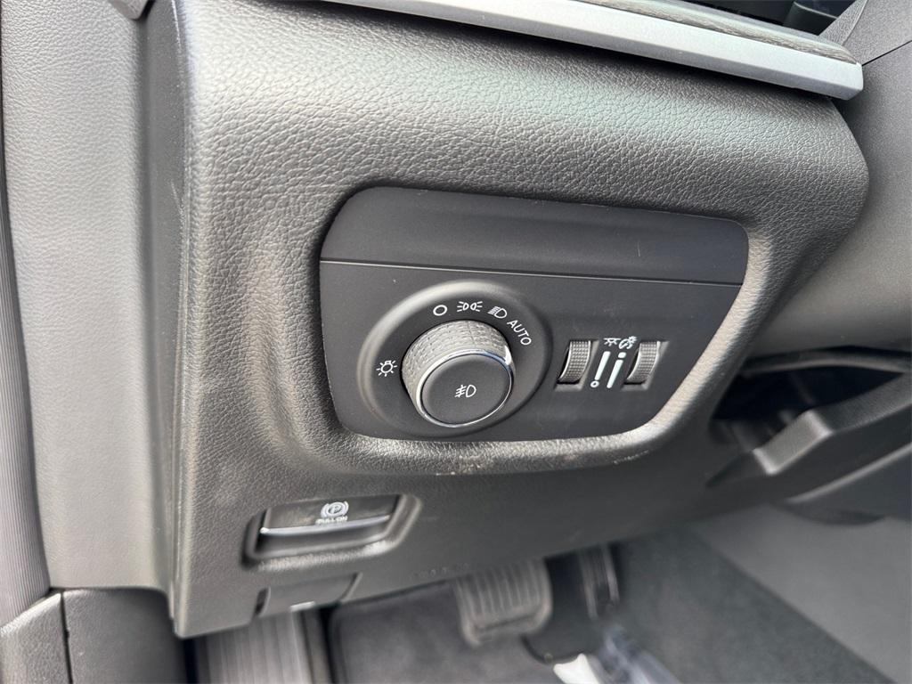 new 2025 Jeep Grand Cherokee car, priced at $37,421
