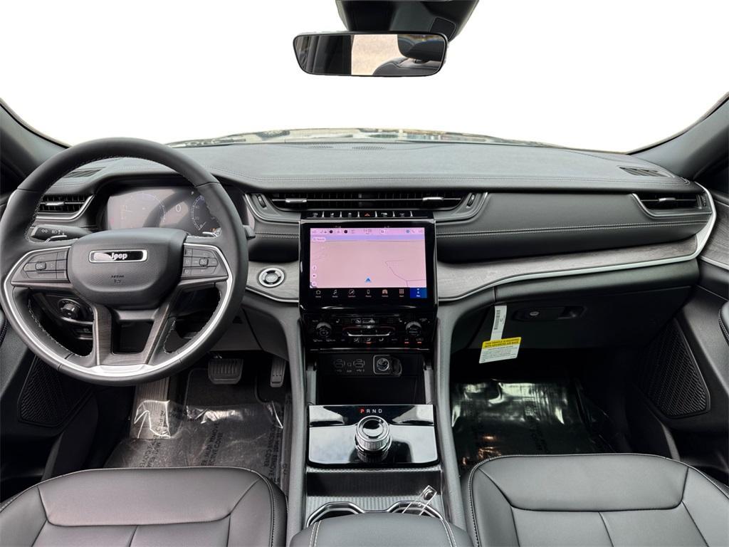 new 2025 Jeep Grand Cherokee car, priced at $37,421