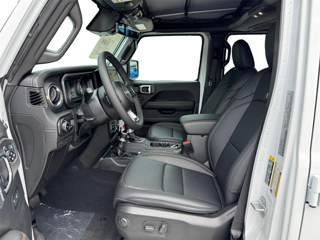 new 2025 Jeep Wrangler car, priced at $47,301