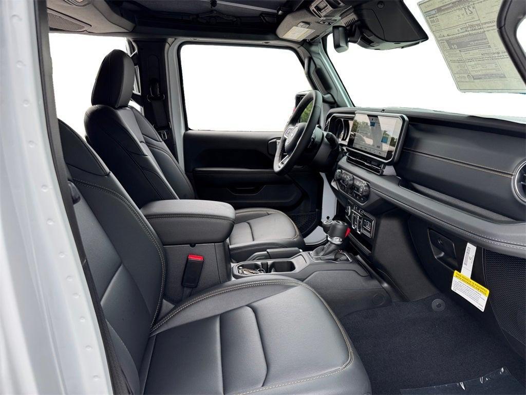 new 2025 Jeep Wrangler car, priced at $47,301