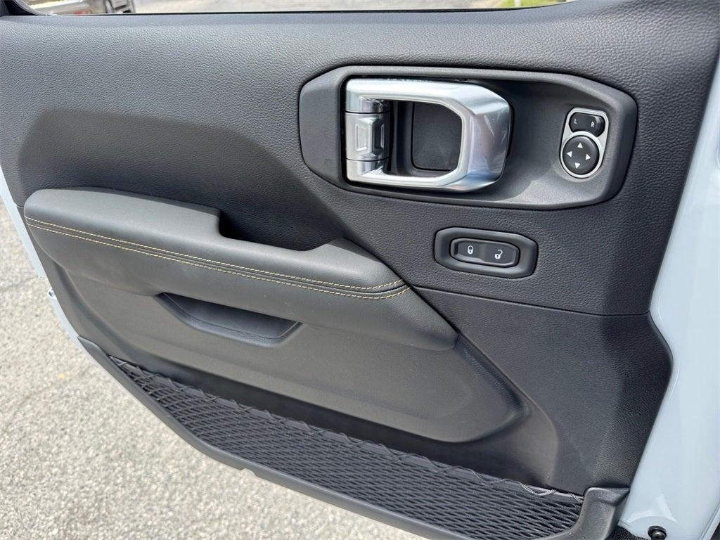 new 2025 Jeep Wrangler car, priced at $49,911