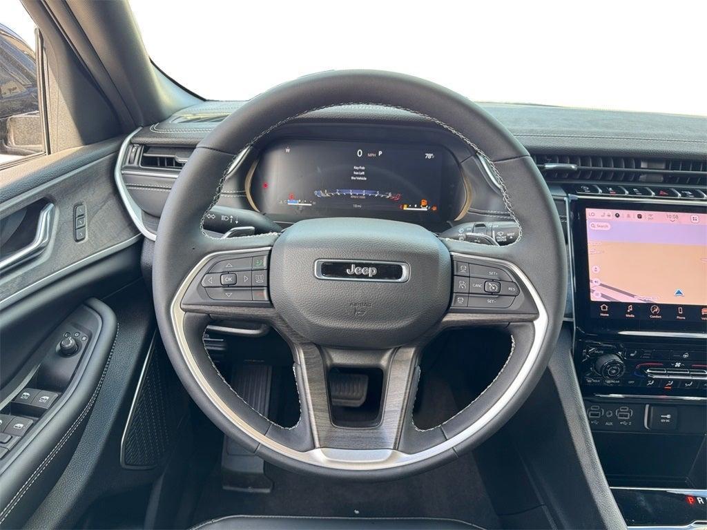 new 2025 Jeep Grand Cherokee car, priced at $41,322