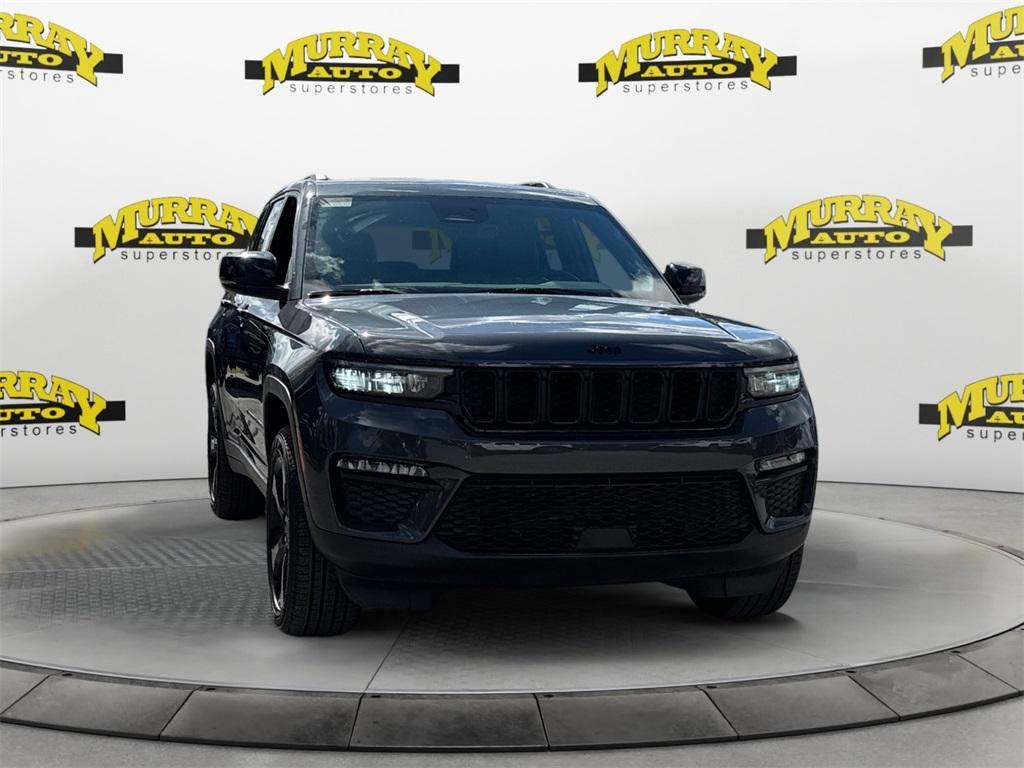 new 2025 Jeep Grand Cherokee car, priced at $43,685