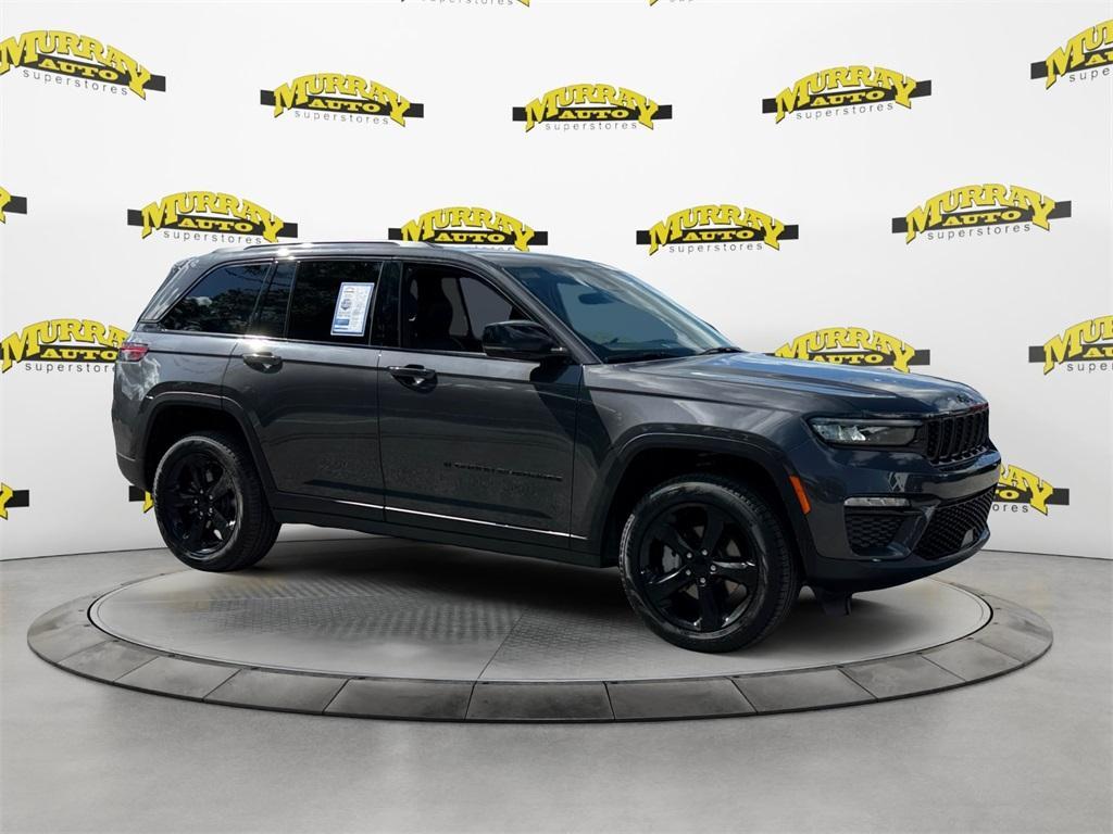 new 2025 Jeep Grand Cherokee car, priced at $43,685