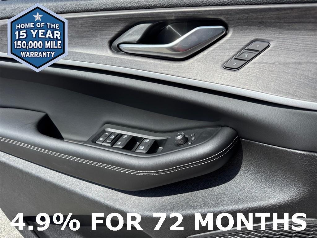 new 2025 Jeep Grand Cherokee car, priced at $38,945