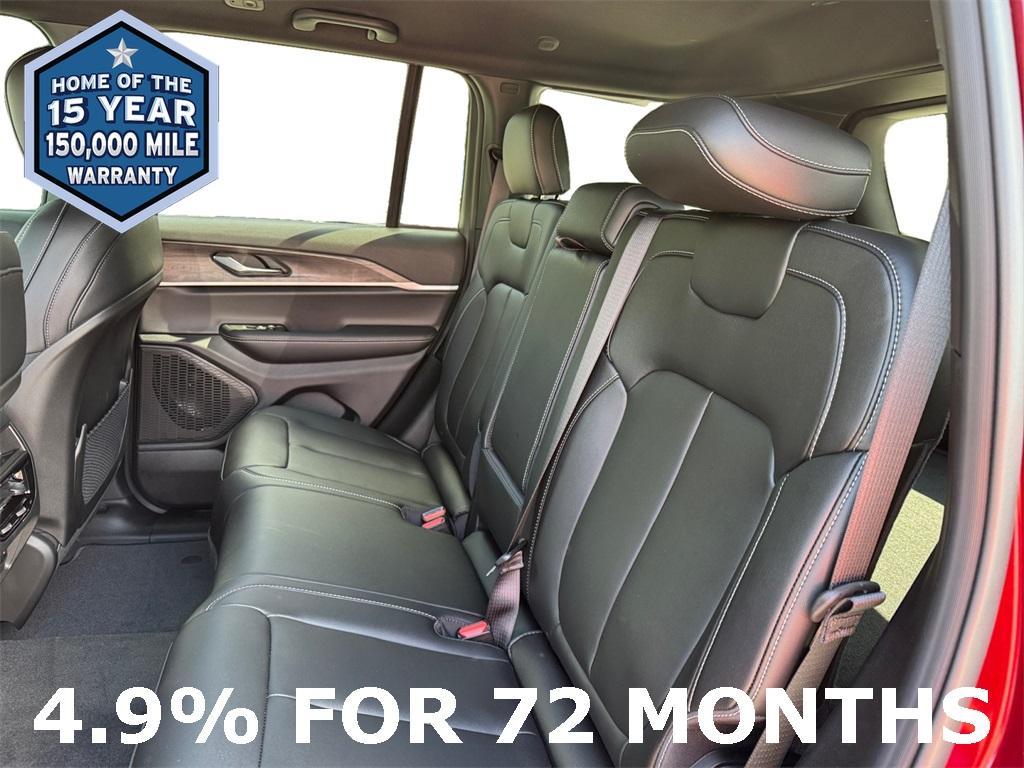new 2025 Jeep Grand Cherokee car, priced at $38,945