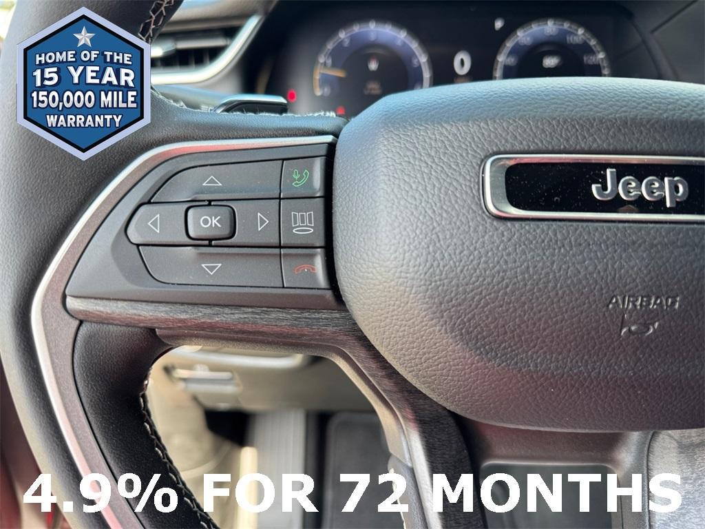 new 2025 Jeep Grand Cherokee car, priced at $38,945