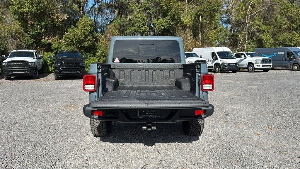 new 2025 Jeep Gladiator car, priced at $43,735