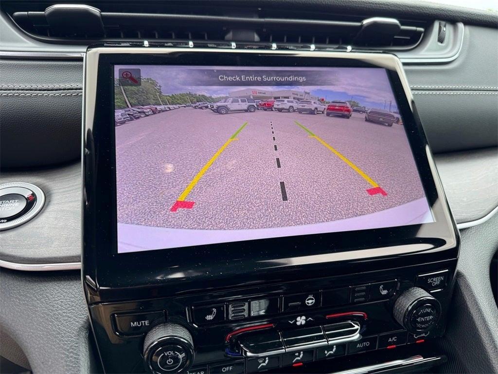 new 2025 Jeep Grand Cherokee car, priced at $40,986