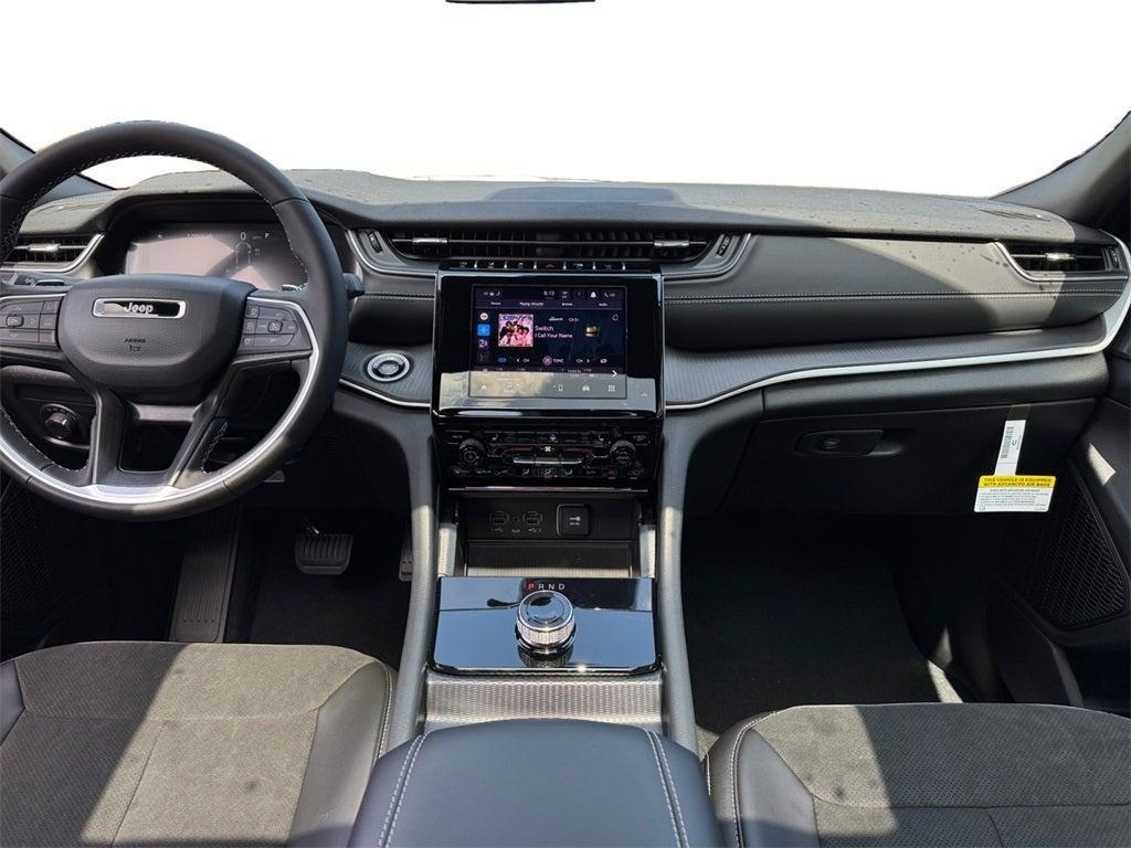new 2025 Jeep Grand Cherokee L car, priced at $43,011