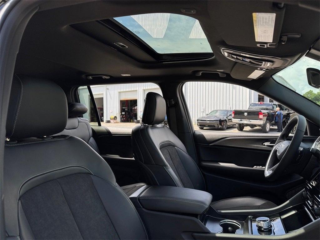 new 2025 Jeep Grand Cherokee L car, priced at $43,011