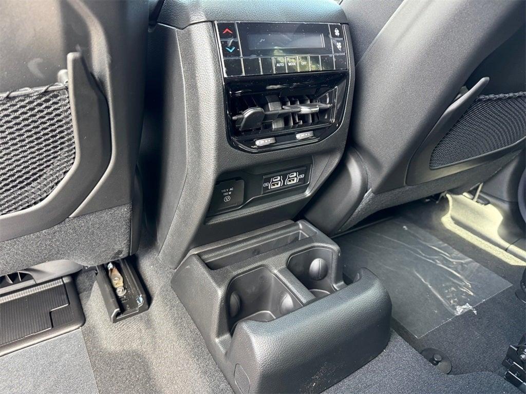 new 2025 Jeep Grand Cherokee L car, priced at $43,011