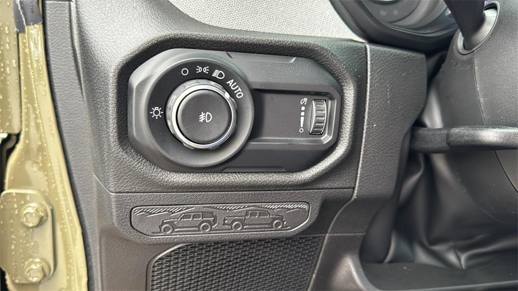 new 2025 Jeep Wrangler car, priced at $41,818