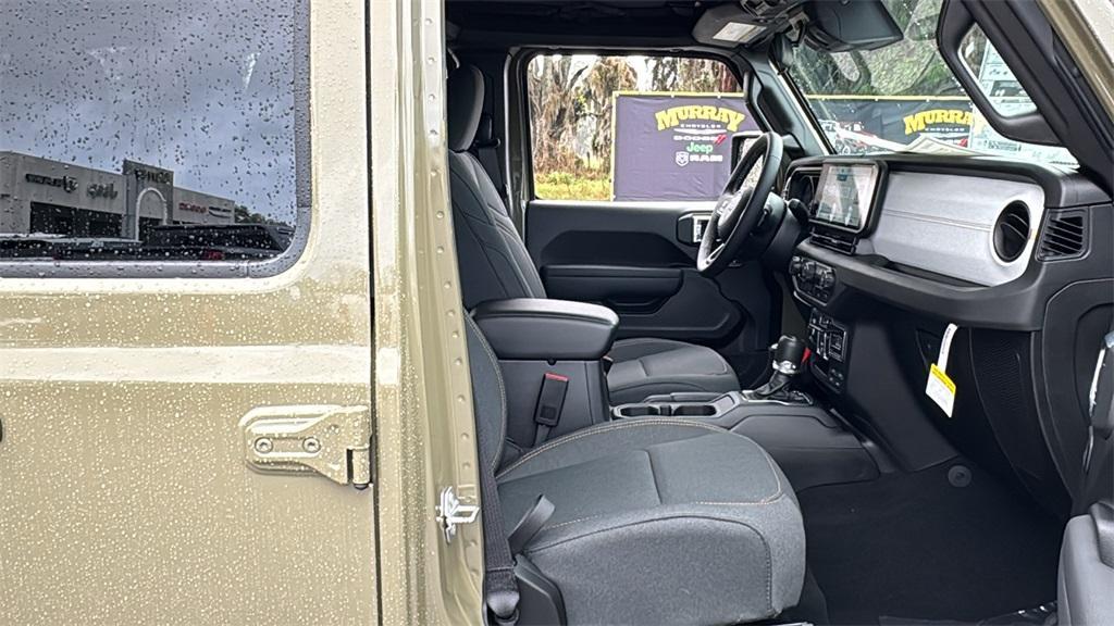 new 2025 Jeep Wrangler car, priced at $41,818