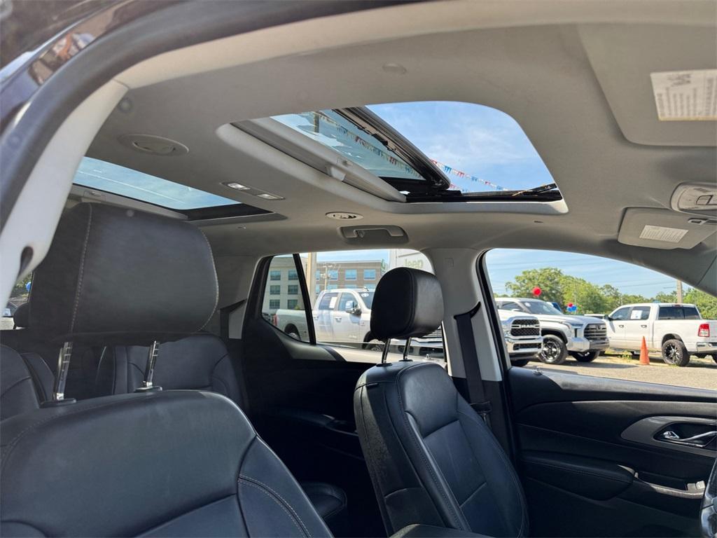 used 2021 Chevrolet Traverse car, priced at $24,000