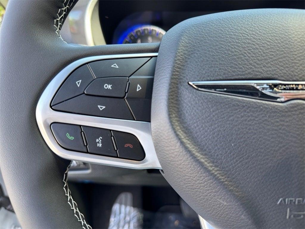 new 2025 Chrysler Pacifica car, priced at $47,677
