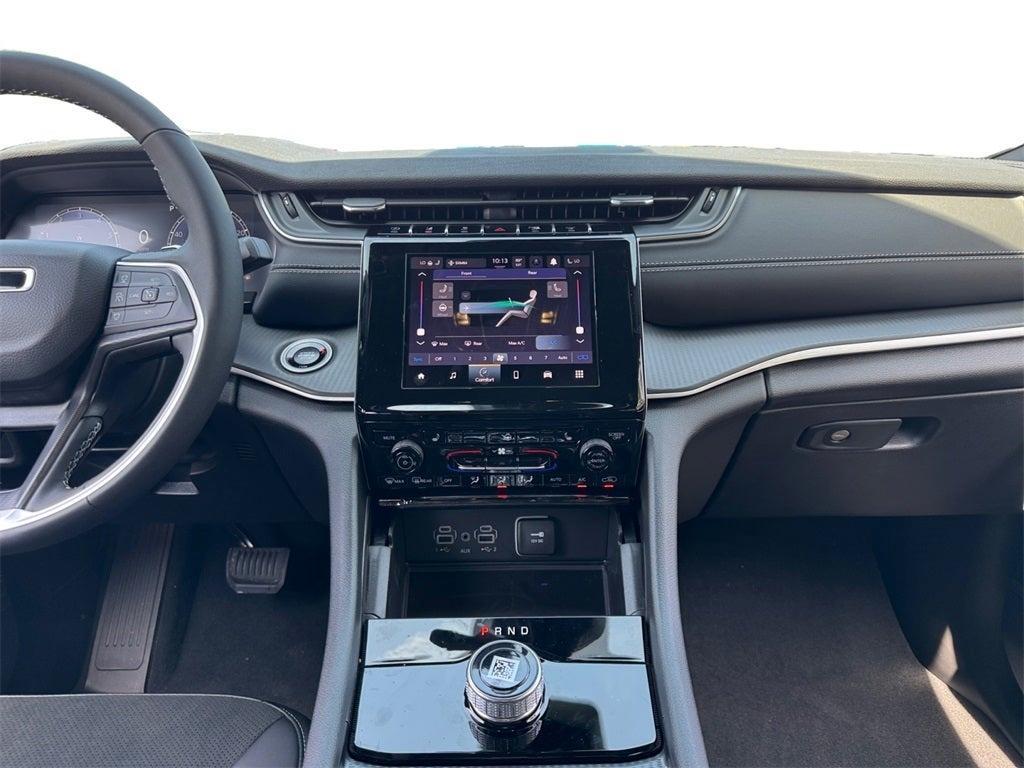 new 2025 Jeep Grand Cherokee L car, priced at $40,413