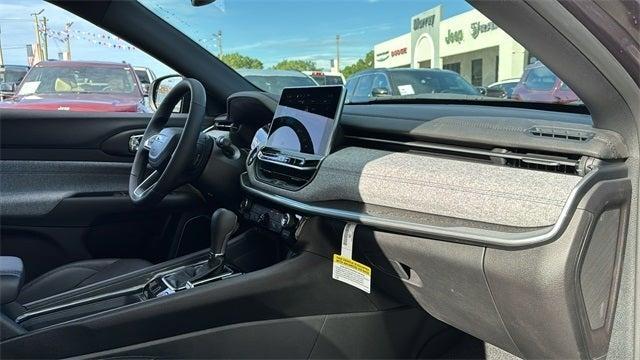 new 2024 Jeep Compass car, priced at $28,900