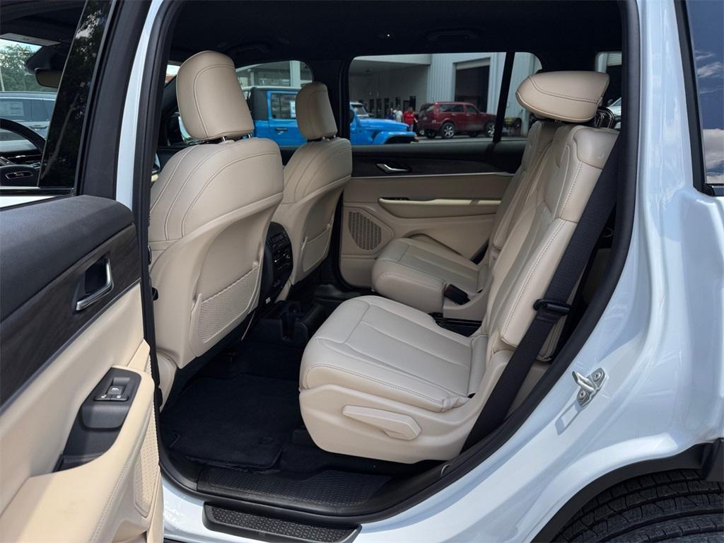 new 2025 Jeep Grand Cherokee L car, priced at $42,883