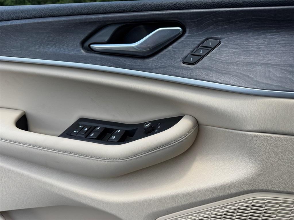 new 2025 Jeep Grand Cherokee L car, priced at $42,883