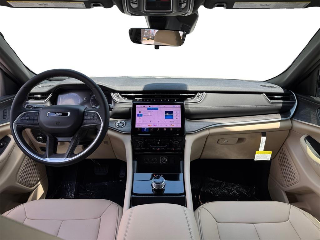 new 2025 Jeep Grand Cherokee L car, priced at $42,883