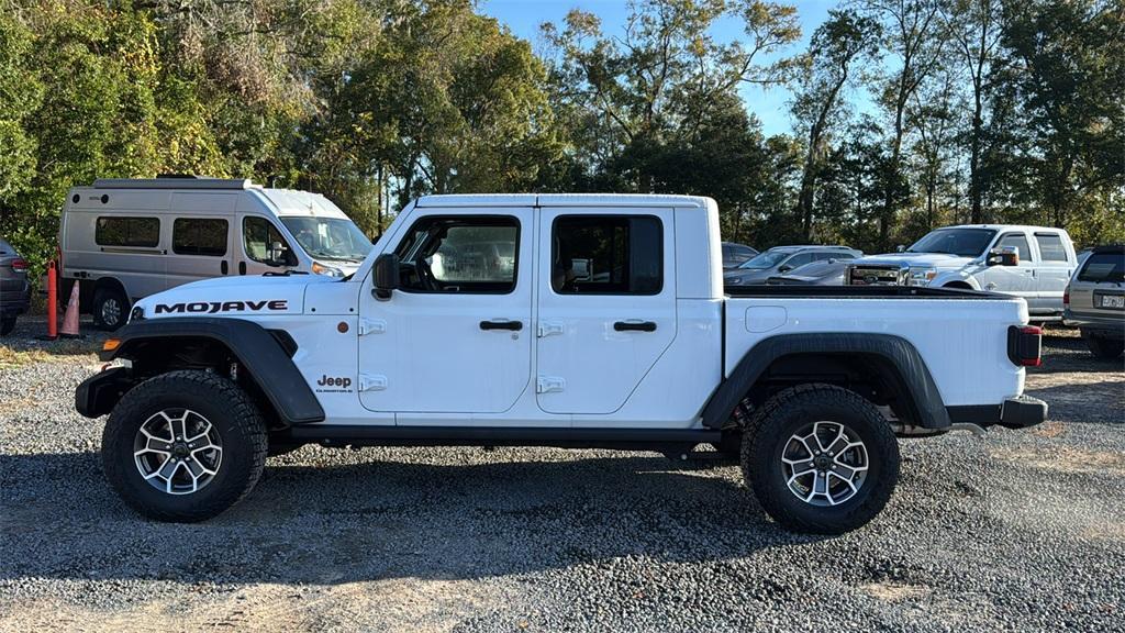 new 2025 Jeep Gladiator car, priced at $50,469