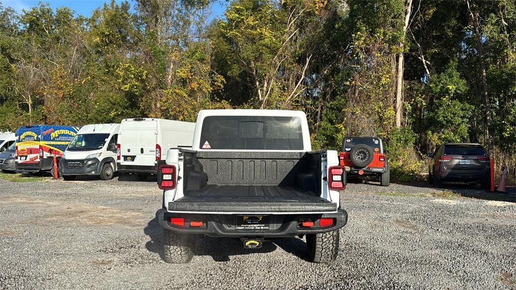 new 2025 Jeep Gladiator car, priced at $50,469