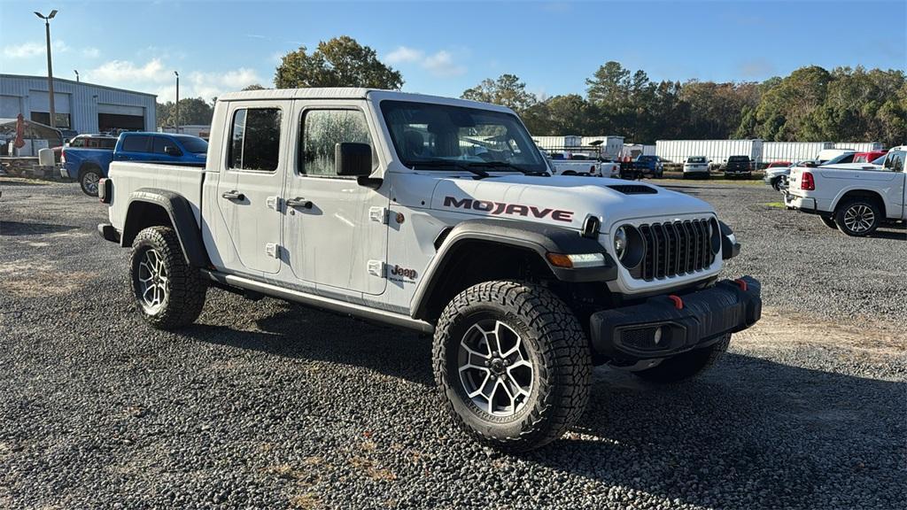 new 2025 Jeep Gladiator car, priced at $50,469