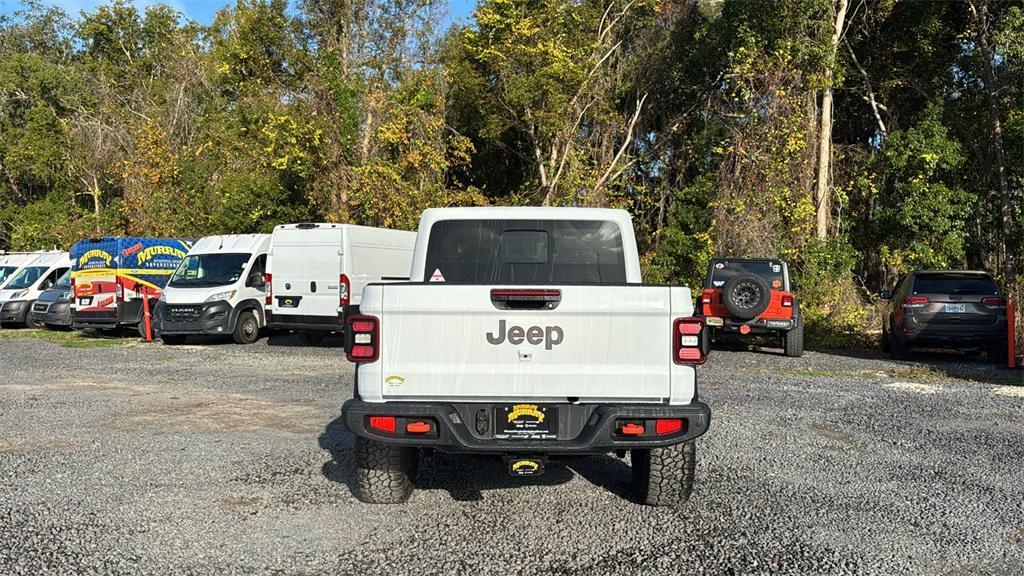 new 2025 Jeep Gladiator car, priced at $50,469