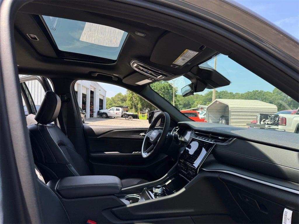 new 2025 Jeep Grand Cherokee L car, priced at $43,011