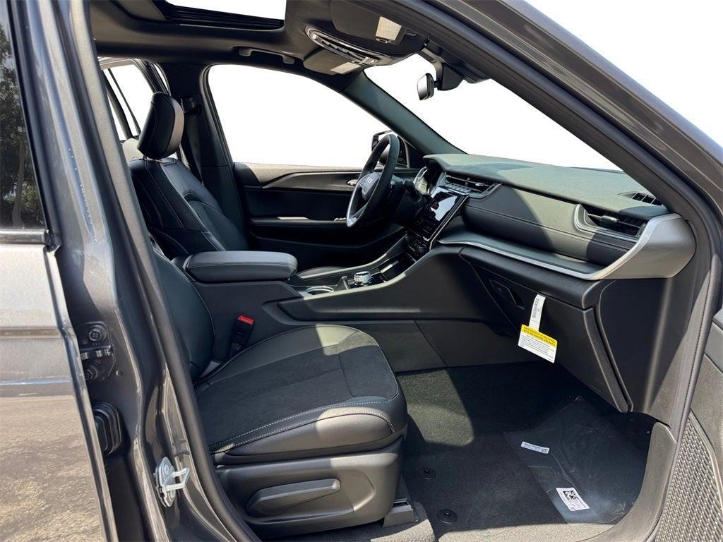 new 2025 Jeep Grand Cherokee L car, priced at $43,011