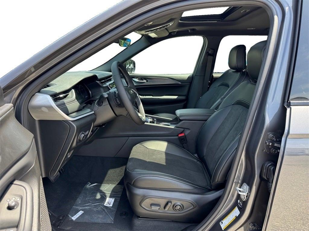 new 2025 Jeep Grand Cherokee L car, priced at $43,011