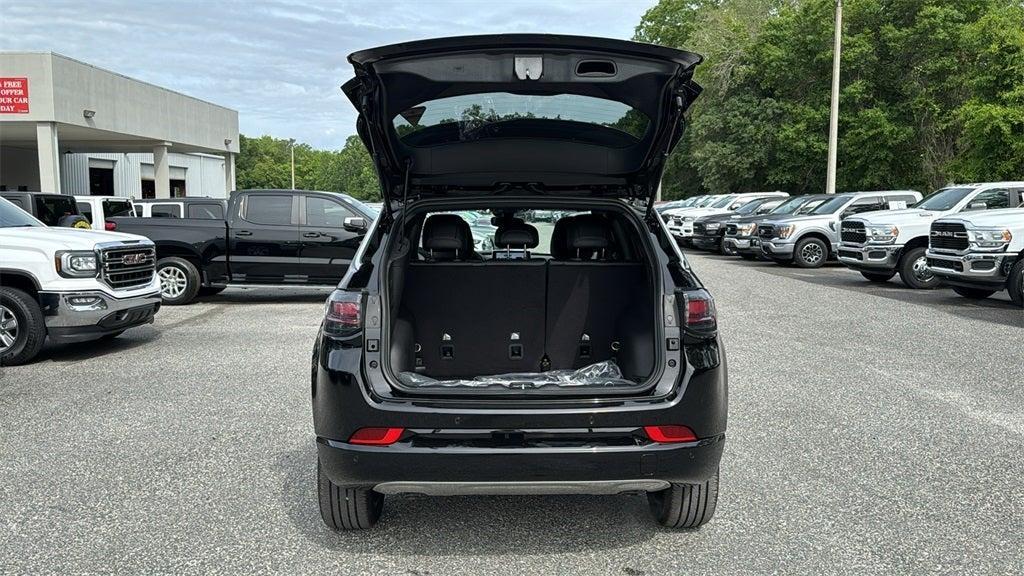 new 2024 Jeep Compass car, priced at $36,400