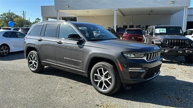 new 2025 Jeep Grand Cherokee car, priced at $45,495